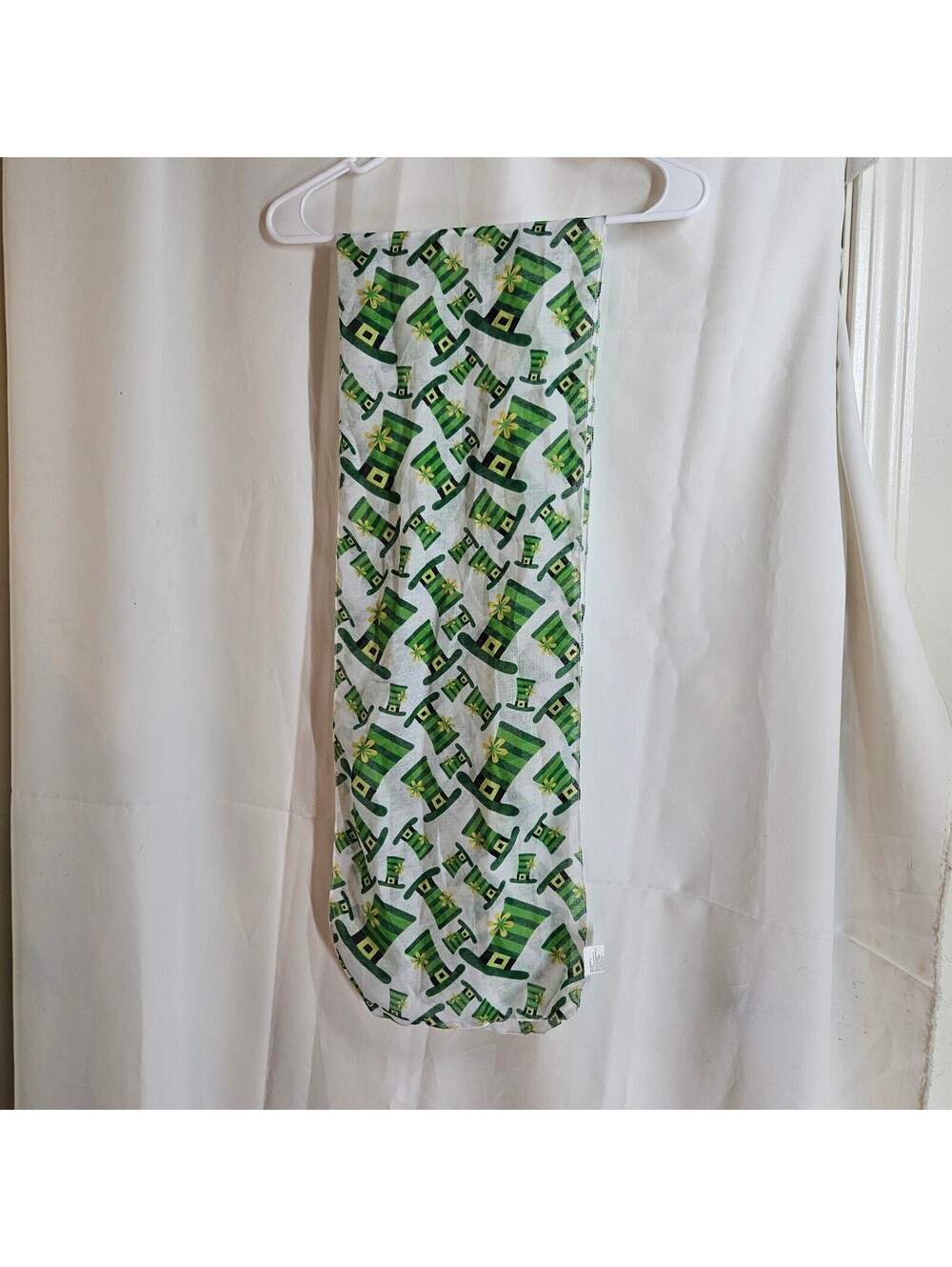 Green Leprechaun Hat Pattern Polyester Scarf